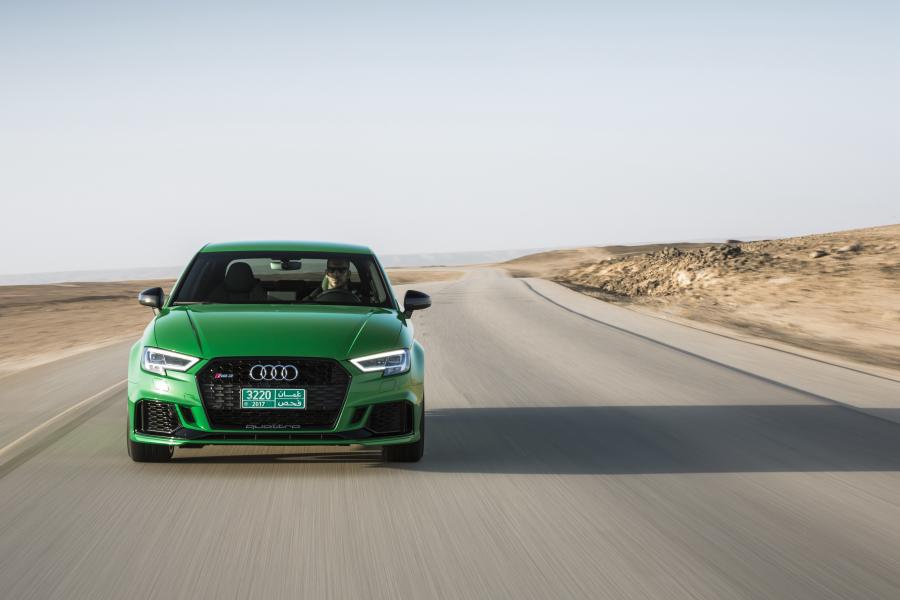  Audi RS3 Sedan (8V) 2016 года  (WW) (фото 2 из 47)